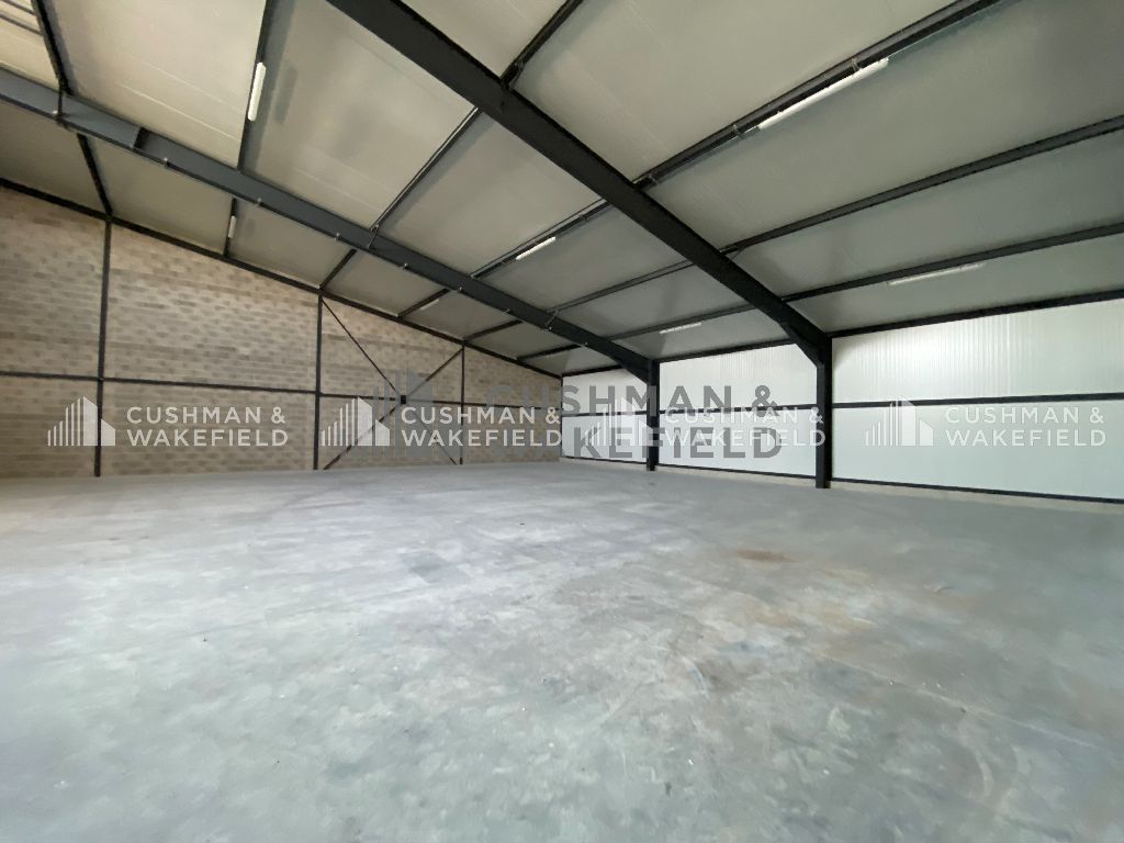 Location activités 550 m² non divisibles