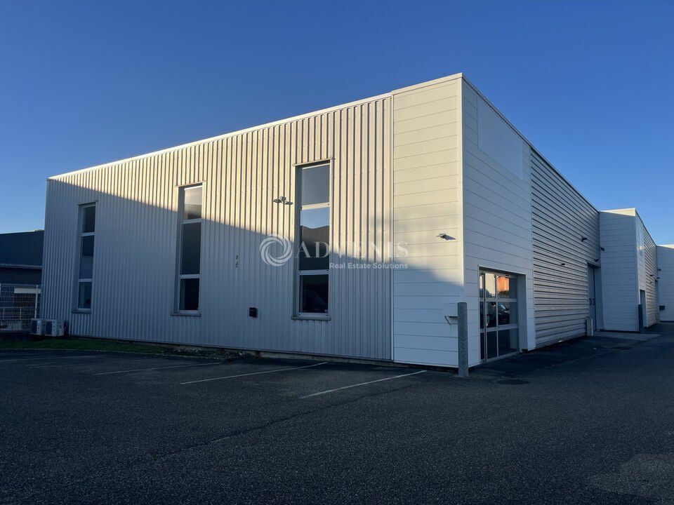 Location local d''activites 479 m² non divisibles
