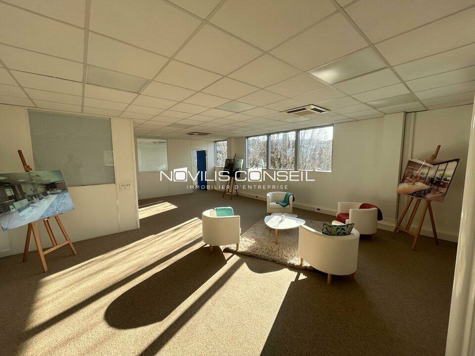 Location bureau - 114 m²