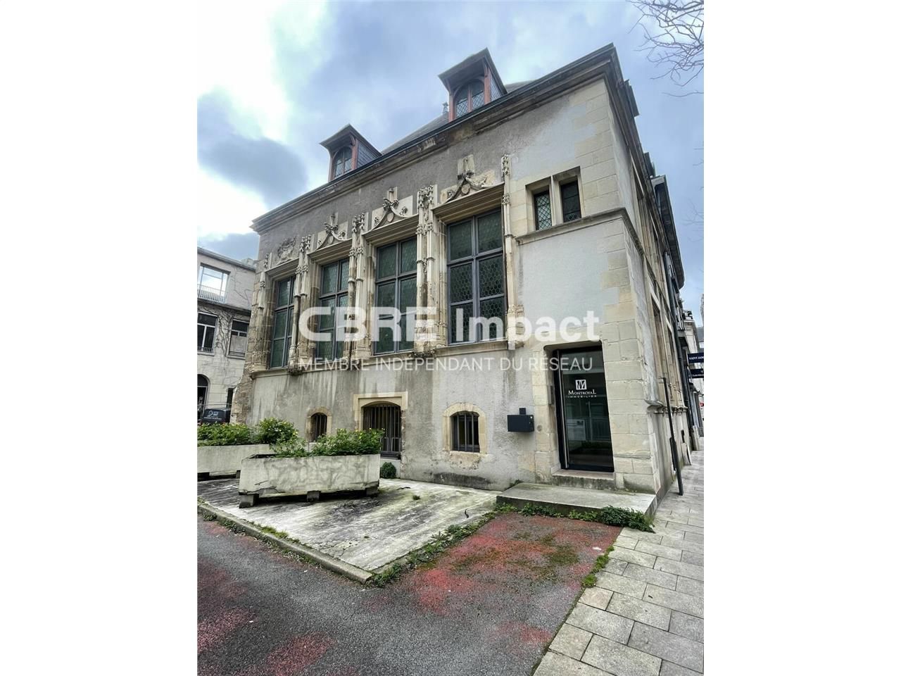 Bureaux en hypercentre d'une surface d'environ 221 m².