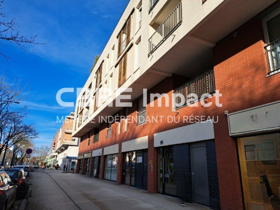 Location local commercial 105 m² non divisibles