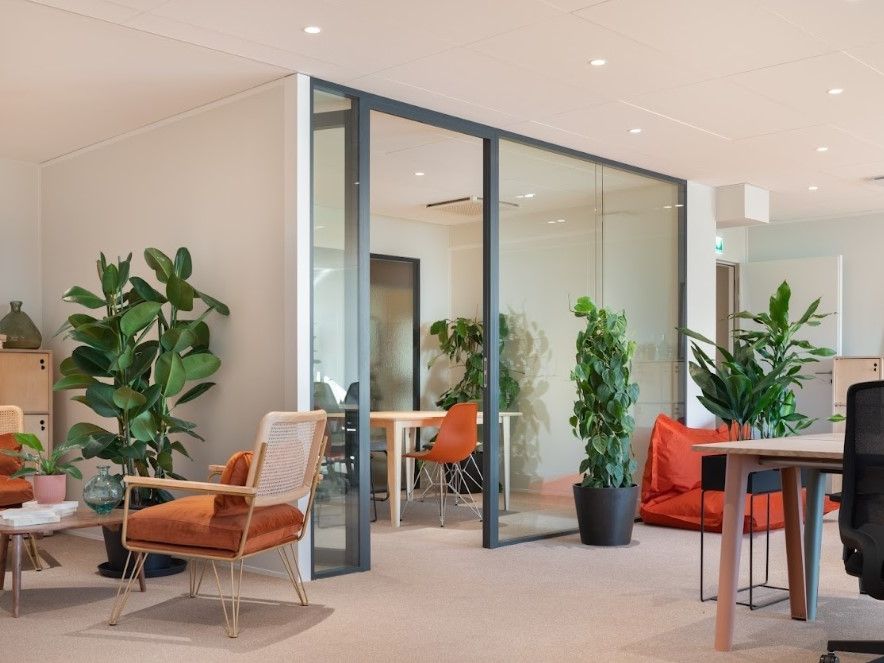 Location bureaux 2500 m² divisibles à partir de 166 m²