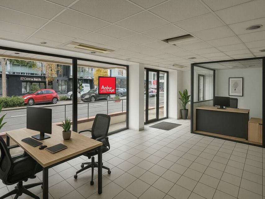 TOURS CENTRE PROCHE GARE LOCAL COMMERCIAL A LOUER 123 M² AVEC PARKINGS