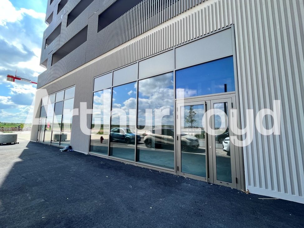 Location local commercial 145.00 m² à FLEURY SUR ORNE