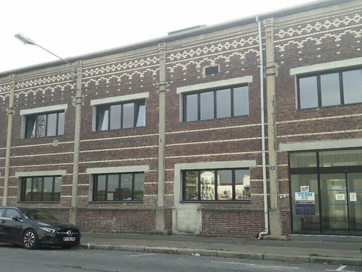 Location bureaux 300 m² non divisibles