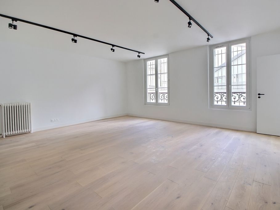 Location bureaux 115 m² divisibles à partir de 115 m²