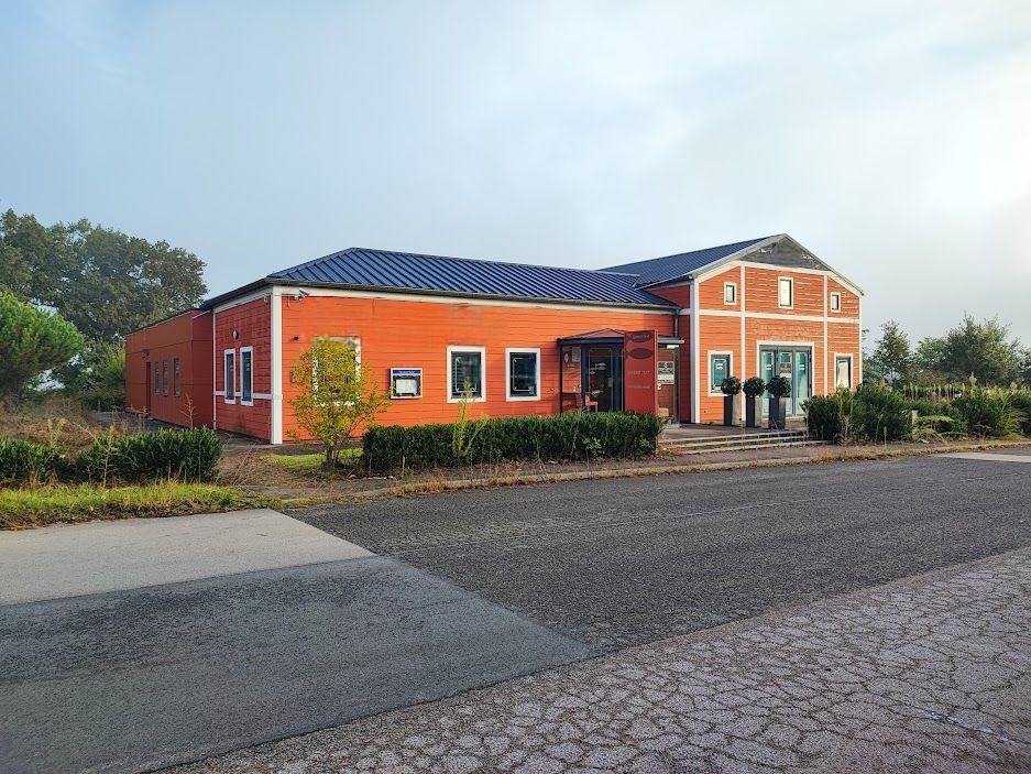 Vente local commercial 577.00 m² à LIMOGES