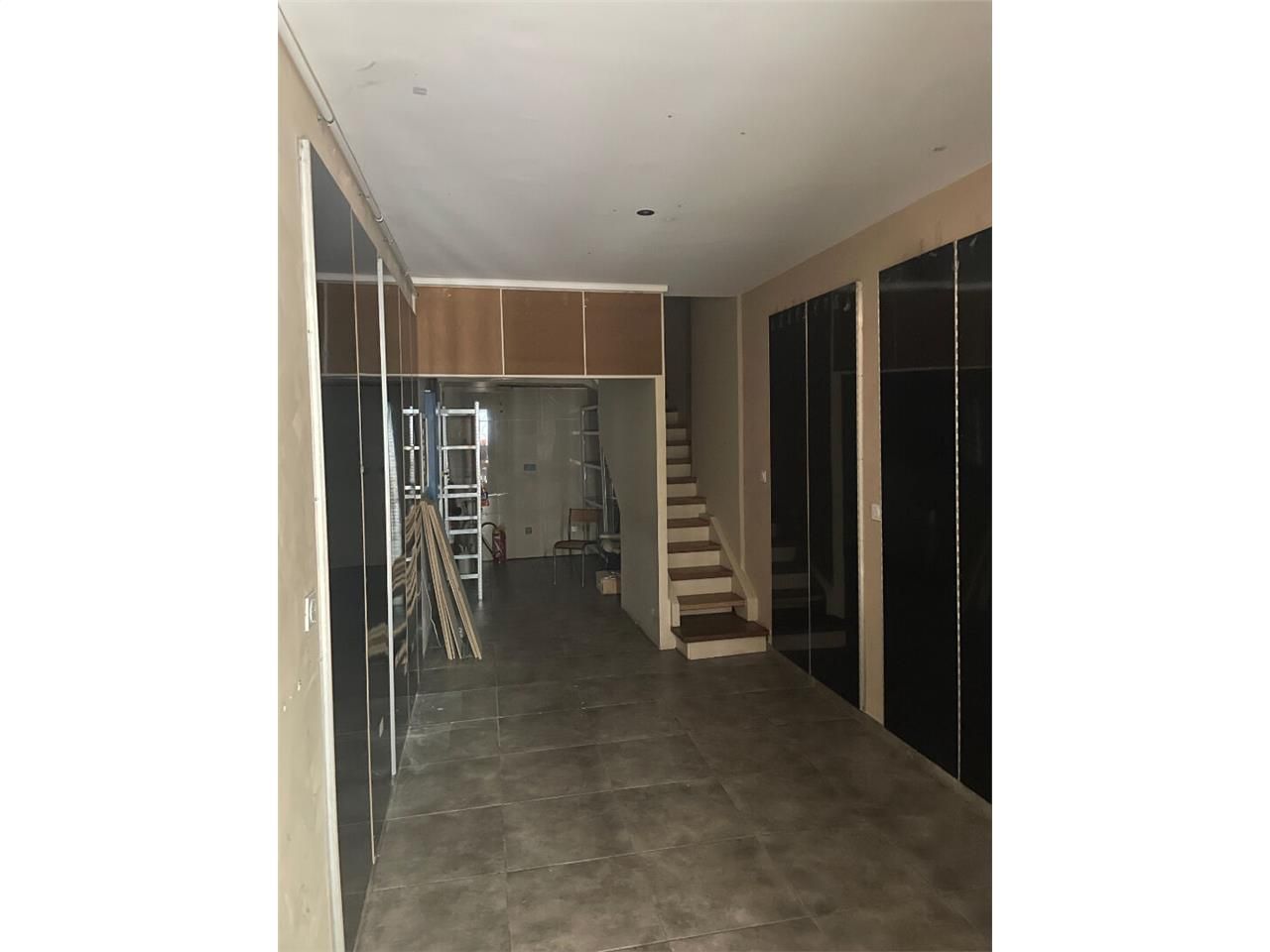 Location local commercial 120.00 m² à LIMOGES