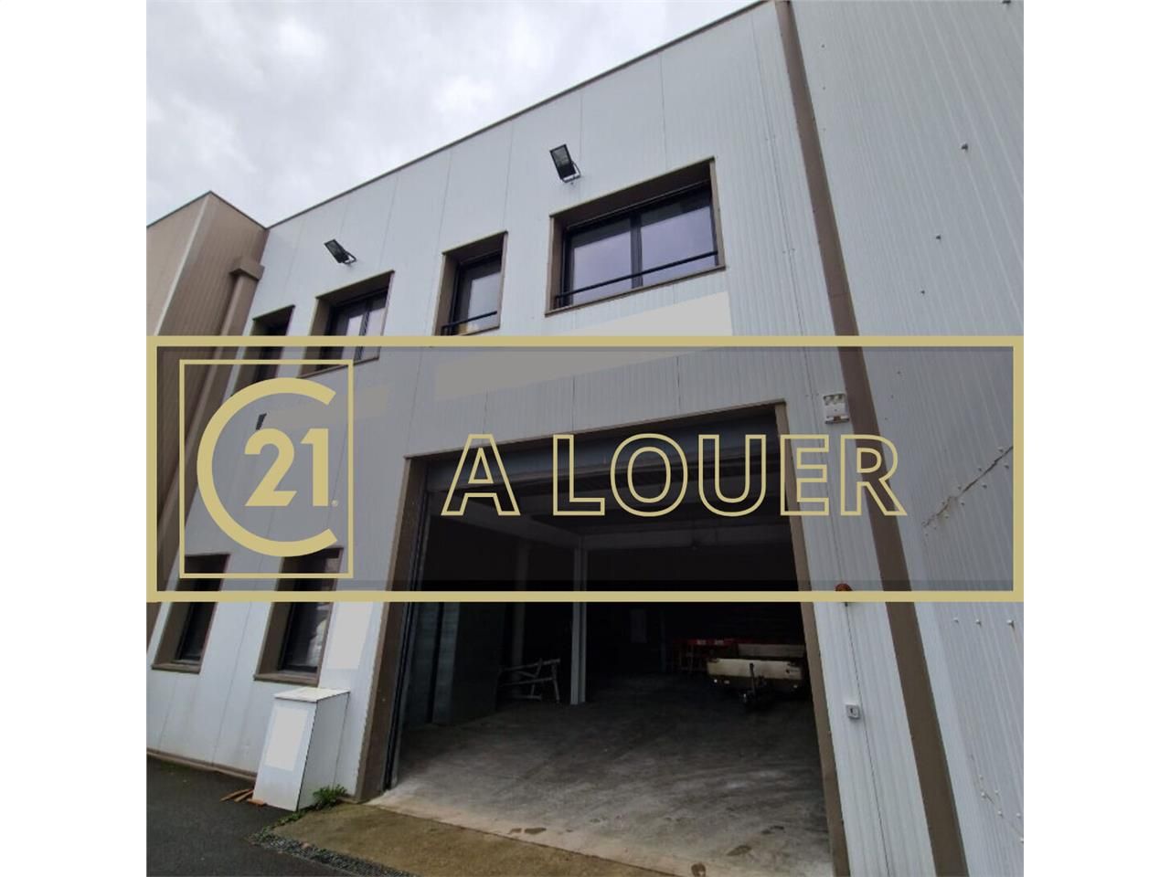 Location local 935.00 m² à CORMELLES LE ROYAL
