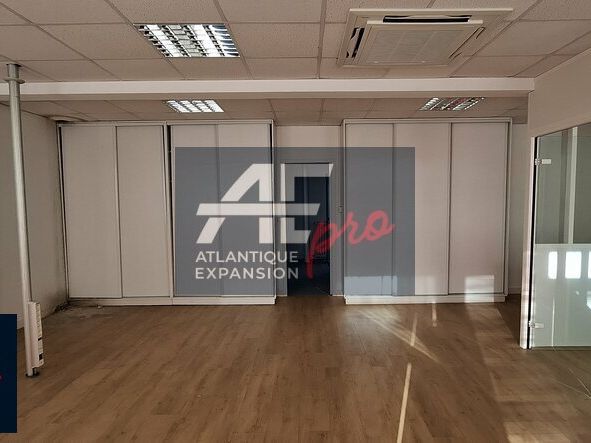 Location local commercial 85 m² non divisibles