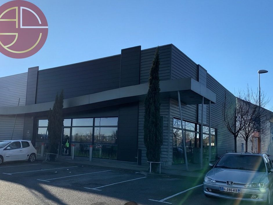 Location local commercial 517 m² à COLOMIERS