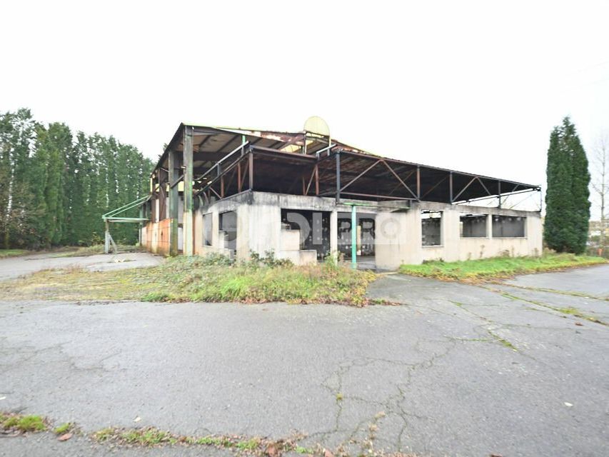 BATIMENT D'ACTIVITE A VENDRE - 782,75 m² - MONTCEAU LES MINES