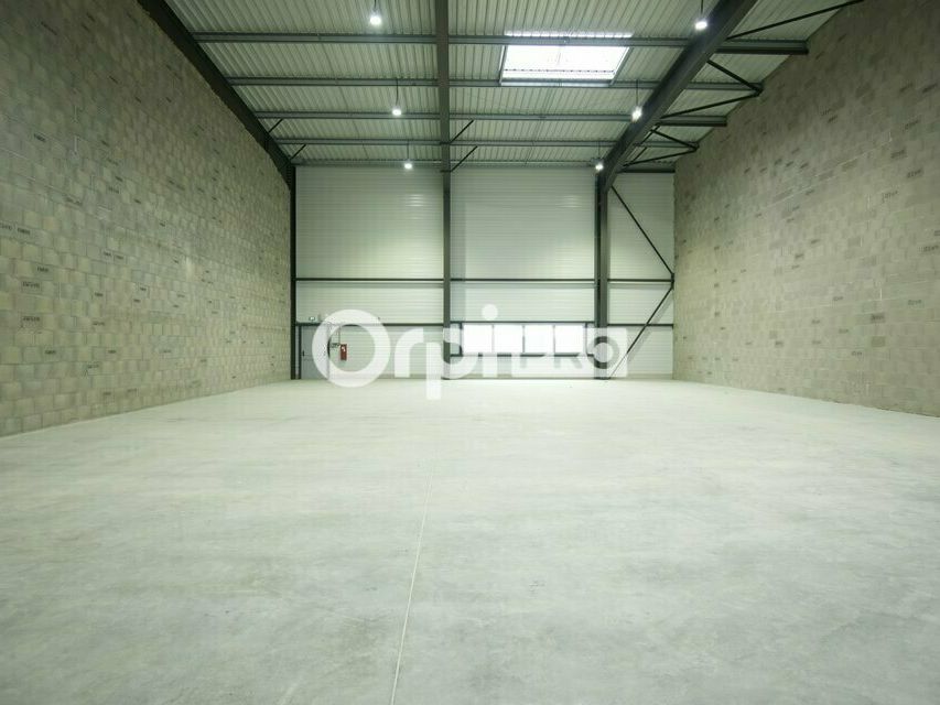 Location local d''activites 571 m² non divisibles