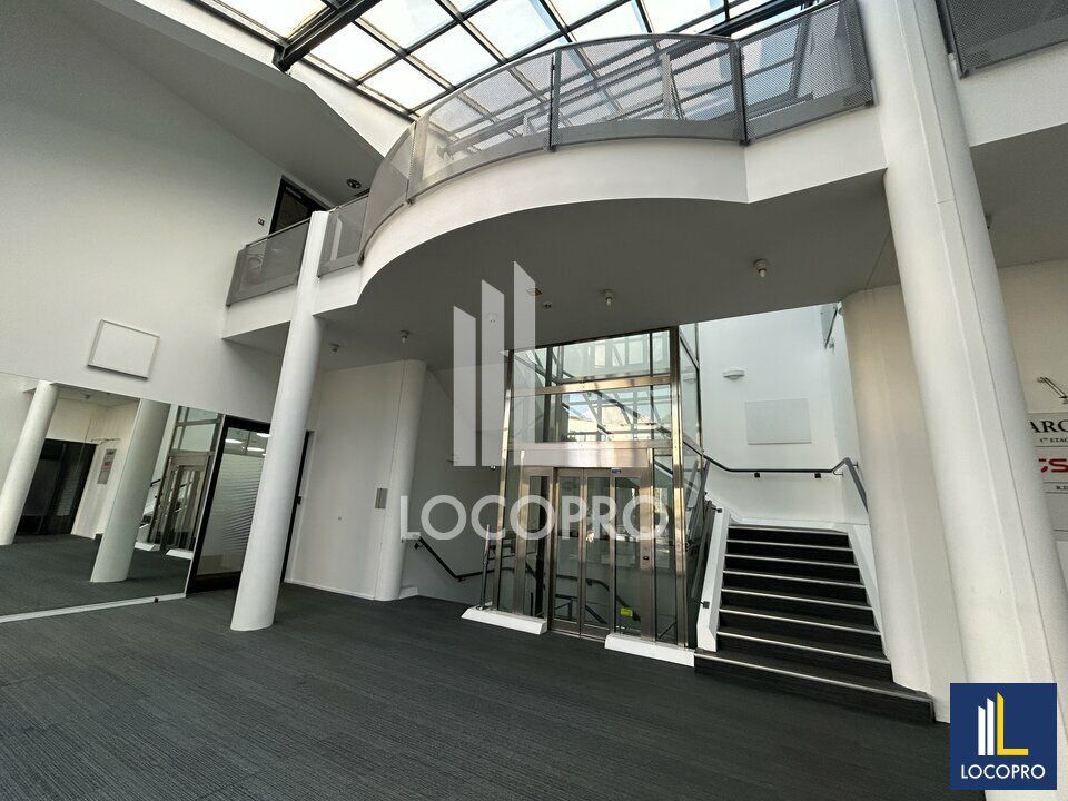 A LOUER - BUREAUX - 297 M² - SOPHIA-ANTIPOLIS