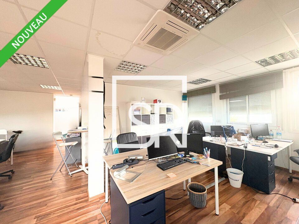 INVESTISSEMENT - LOCAUX D'ACTIVTE /  ENTREPOT AVEC BUREAUX - ZAC LE BREZET - 63000 CLERMONT-FERRAND