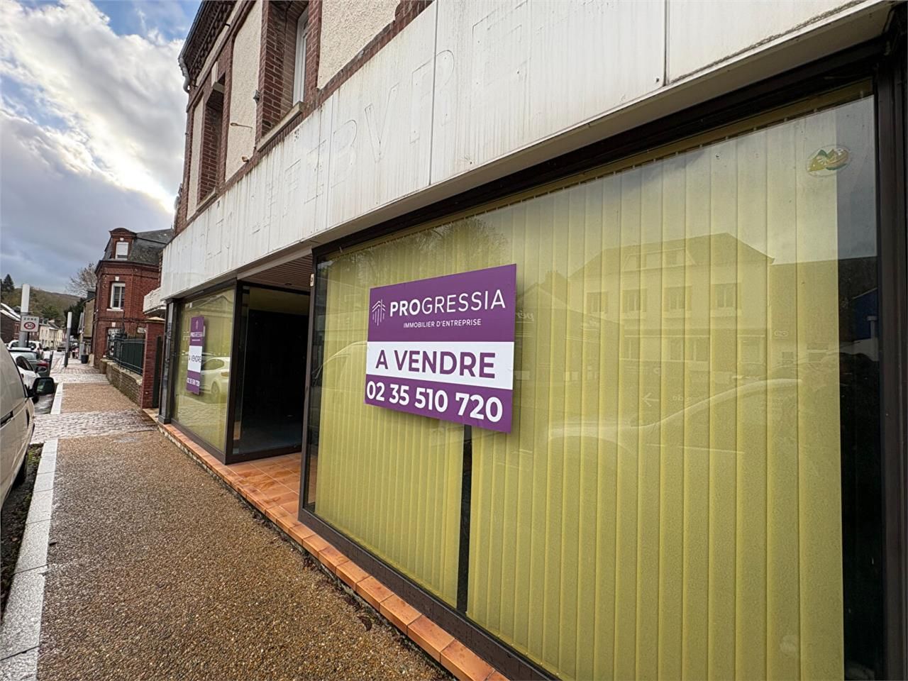 Vente local commercial 487.42 m² à LILLEBONNE