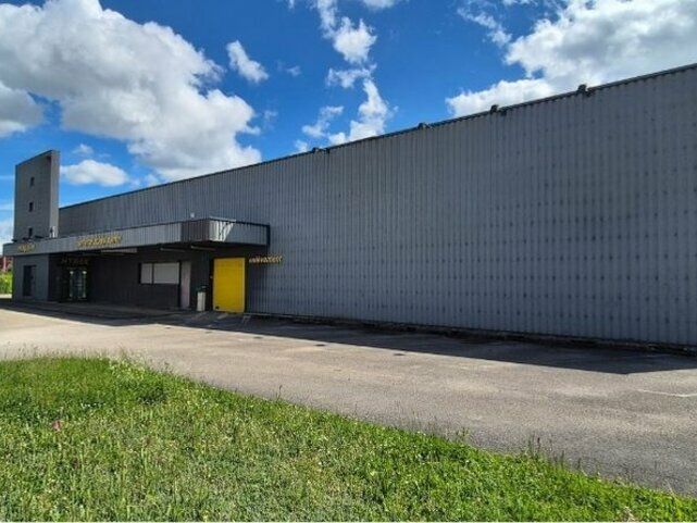 Vente local d''activites 974 m² non divisibles