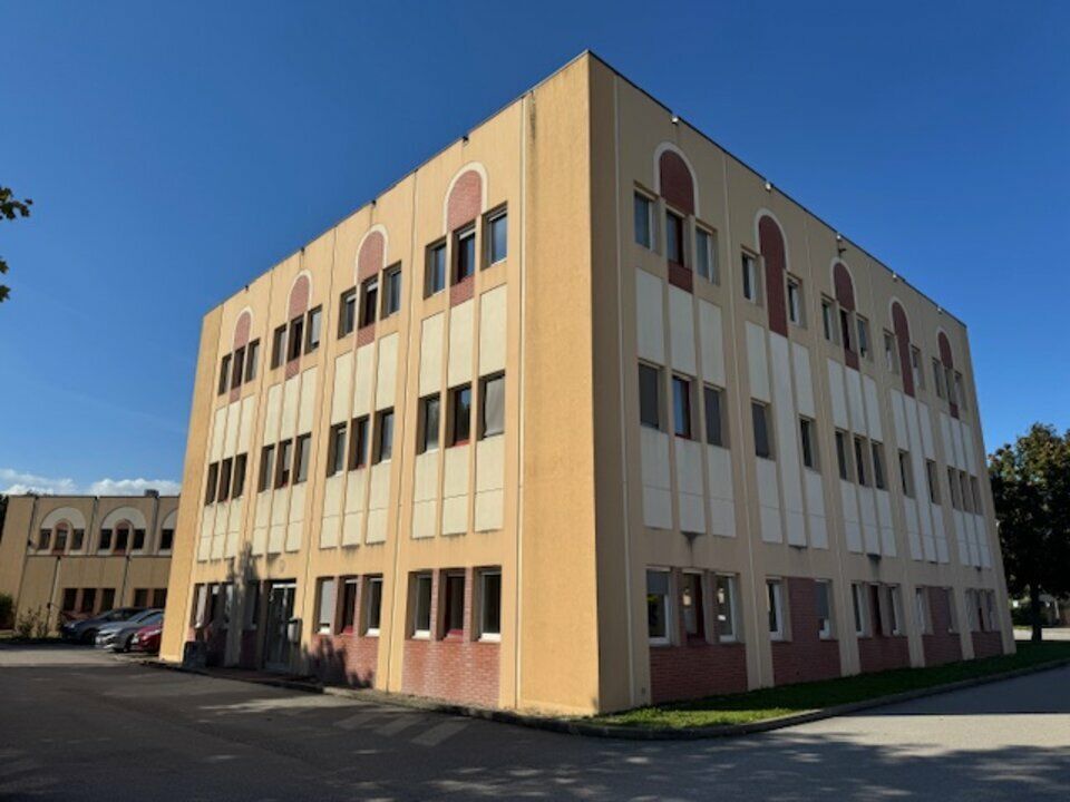 Location bureaux 240 m² non divisibles