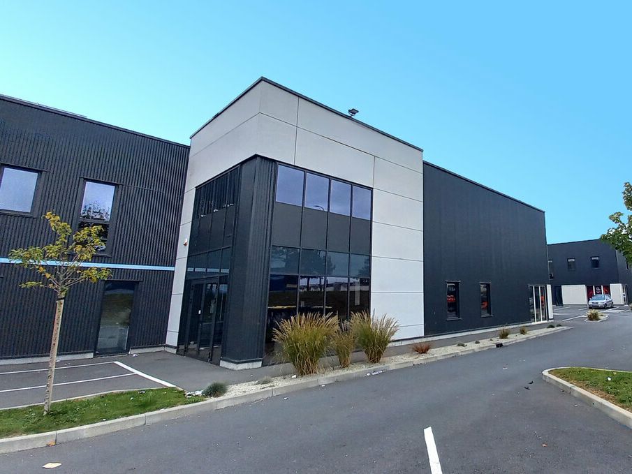 Vente local d''activites 424 m² non divisibles
