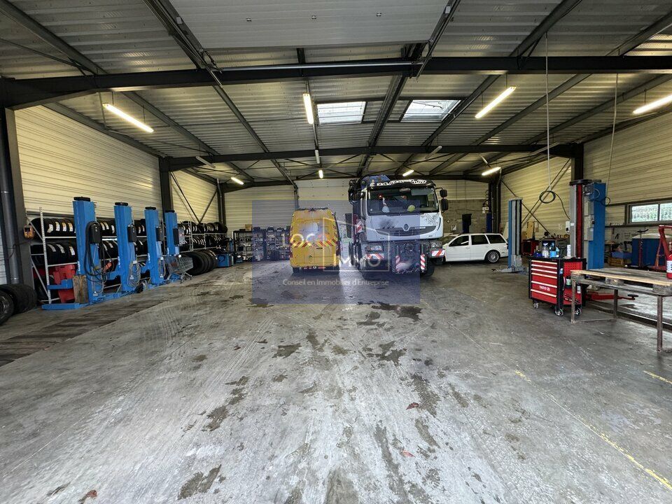 Location local d''activites 420 m² non divisibles
