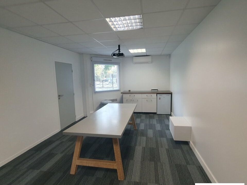 Vente bureaux 139 m² non divisibles