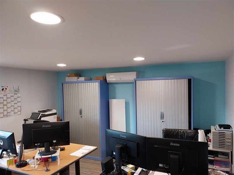 Location entrepot 233 m² à ST ANDRE DES EAUX