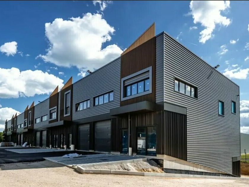 Vente local d''activites 239 m² non divisibles