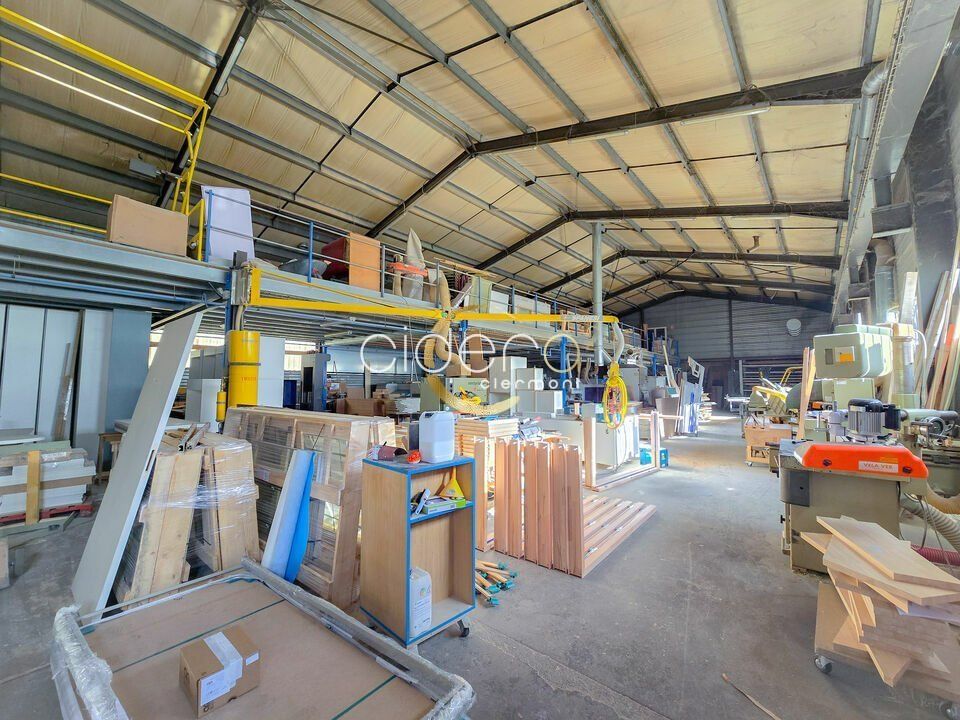 Vente local d''activites 940 m² non divisibles