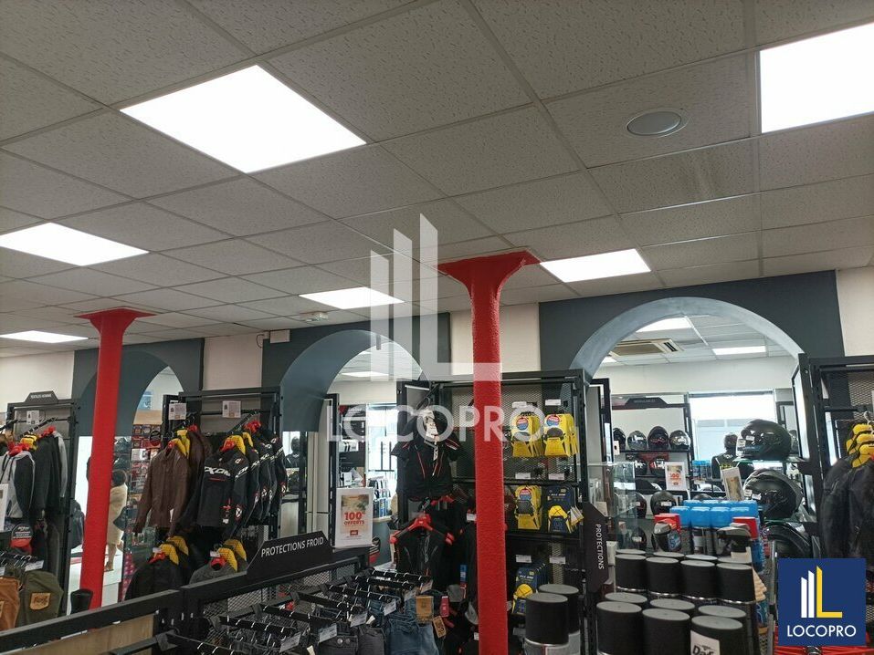 A VENDRE - MURS COMMERCIAUX LIBRES - 208 M2 - NICE RIQUIER