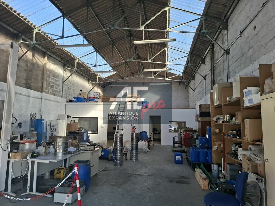 Location local d''activites 175 m² non divisibles
