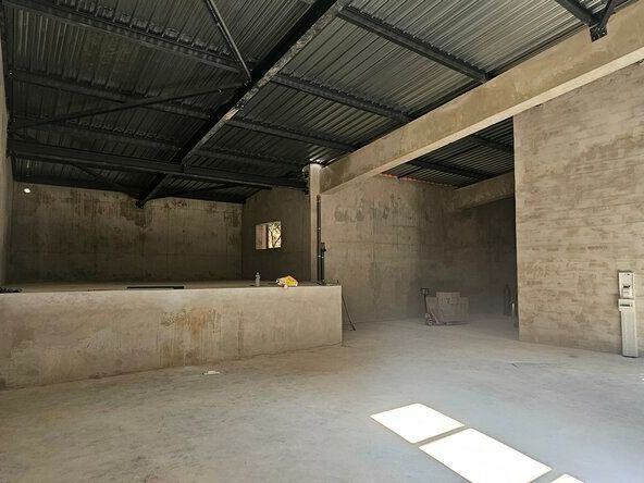 Locaux d'Activités / Entrepôts