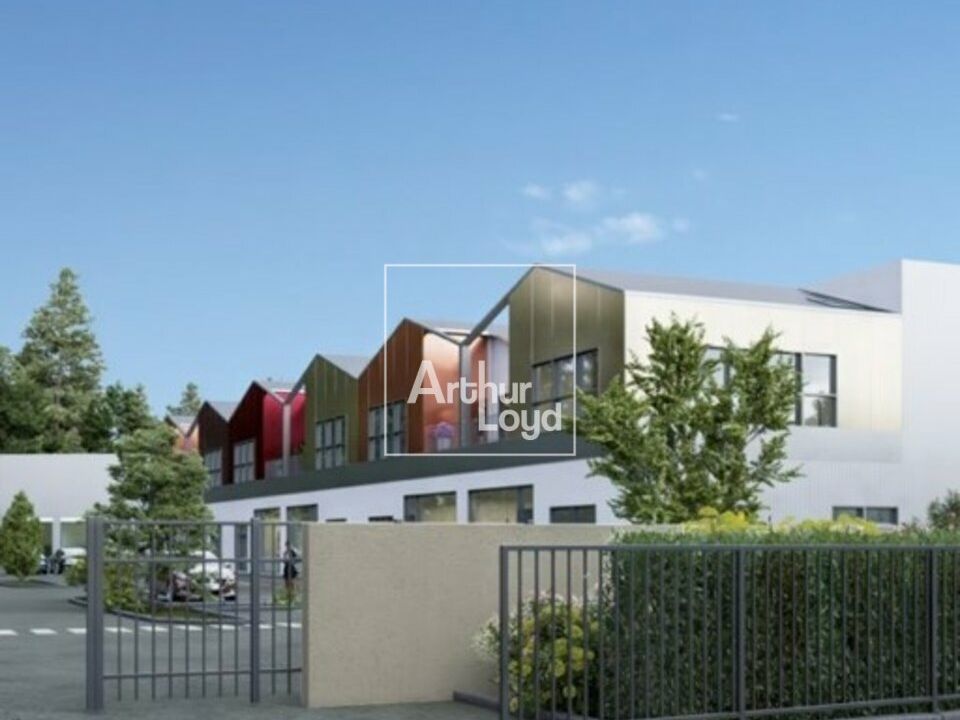 Vente local d''activites 1803 m² divisibles à partir de 601 m²