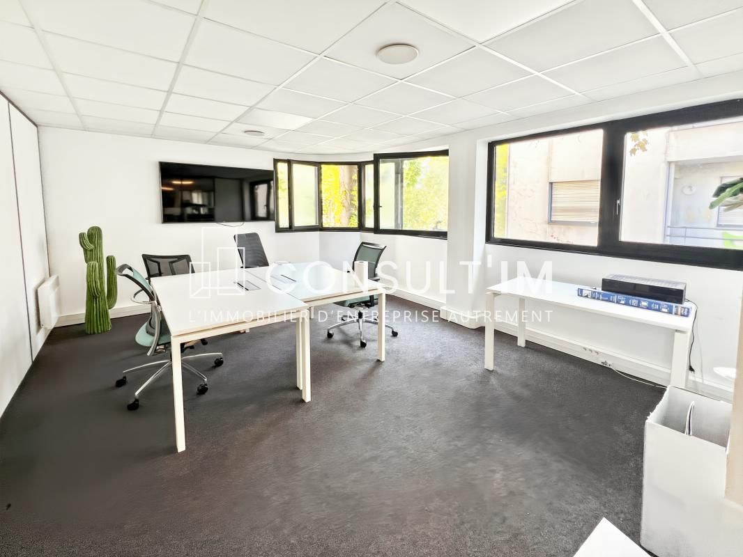 Location bureaux 93 m² non divisibles