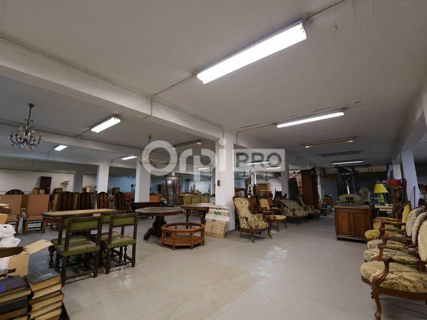 BÂTIMENT D'ACTIVITE A LOUER - 2 300 M² - VILLEURBANNE