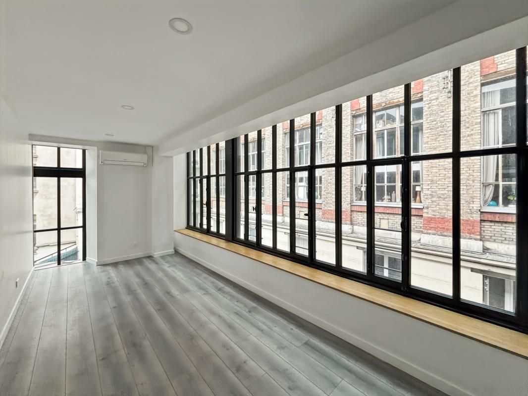 Location bureaux 64 m² non divisibles