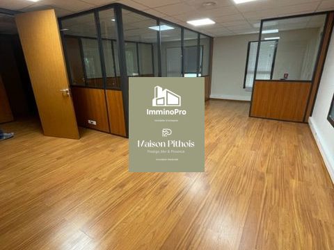 Location bureaux 95 m² à Aubagne