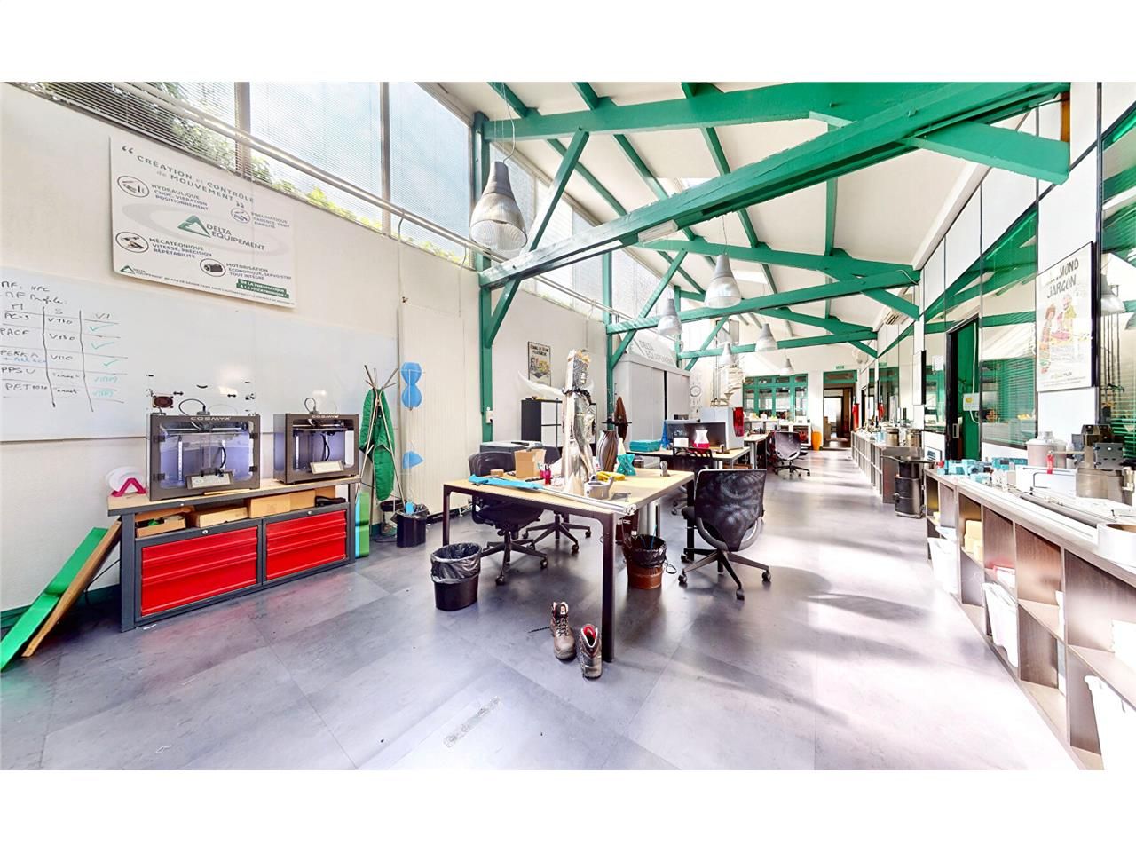 Vente local 552.00 m² à LA GARENNE COLOMBES