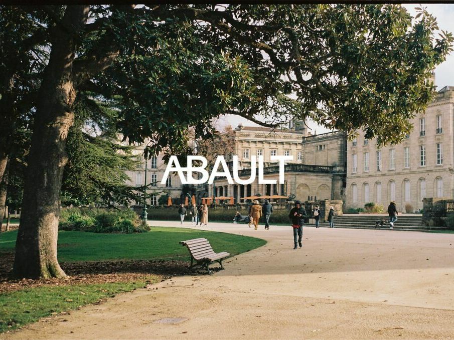 MURS LIBRE A VENDRE SUR LE COURS VICTOR HUGO