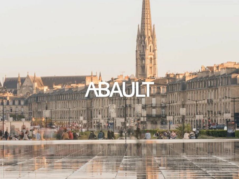 A LOUER LOCAL COMMERCIAL/BUREAUX DE 100 M² ENVIRON CHARTRONS AVEC TERRASSE