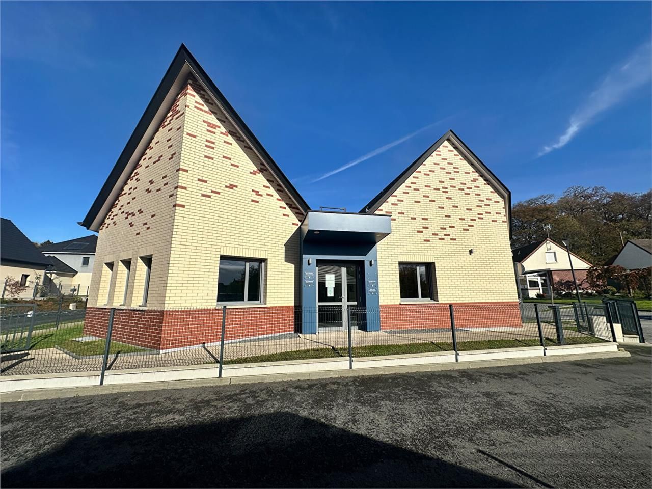 Vente bureaux 623.23 m² à SAINT ROMAIN DE COLBOSC