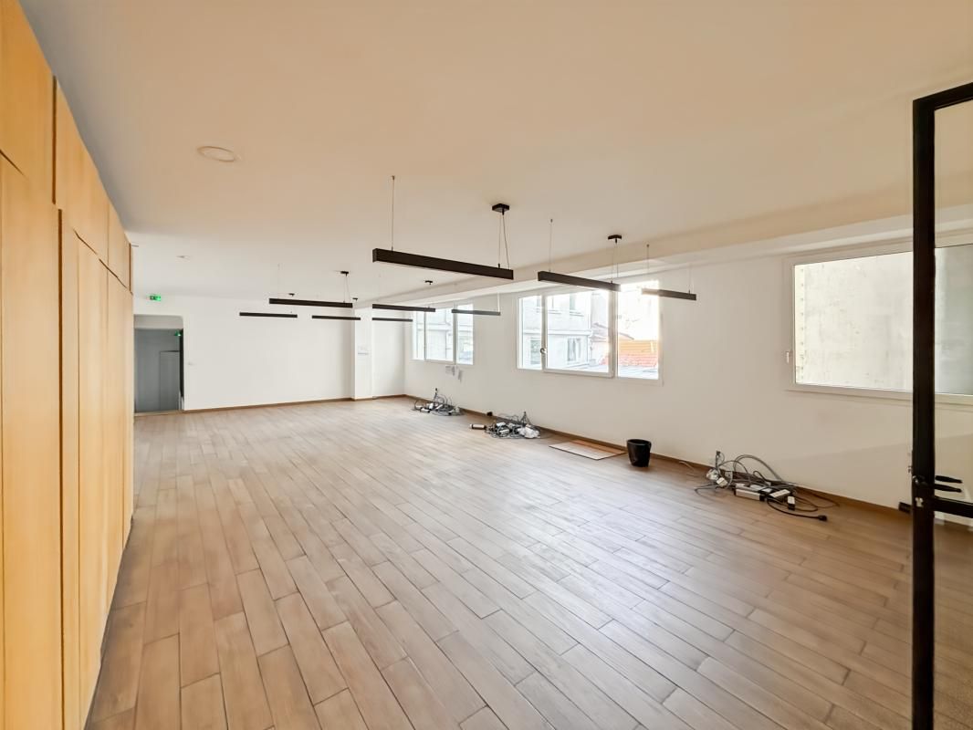 Location bureaux 113 m² non divisibles