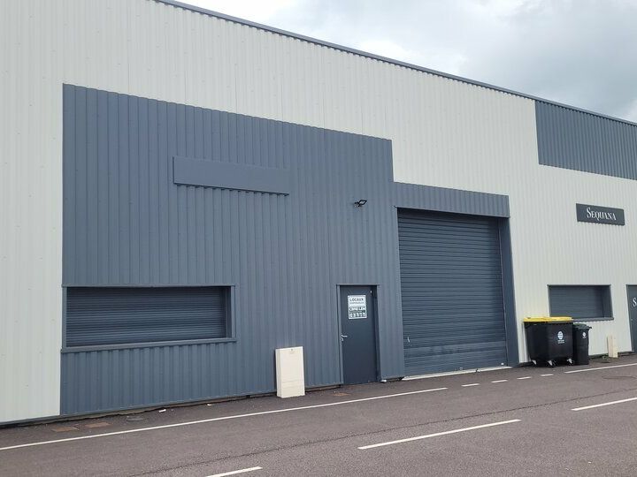 Location local d''activites 252 m² non divisibles
