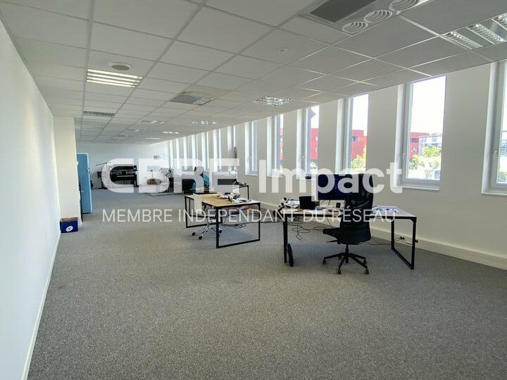 PRIX EN BAISSE - BUREAUX 120 M² - DIJON NORD - PARC VALMY 