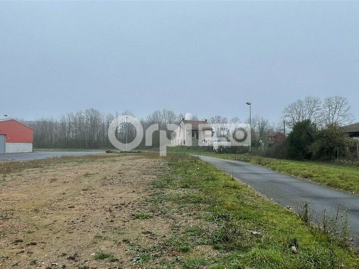 Vente terrain 10054 m² divisibles à partir de 1860 m²