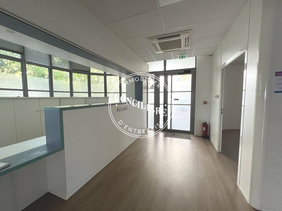 Location local professionnel 150 m² non divisibles