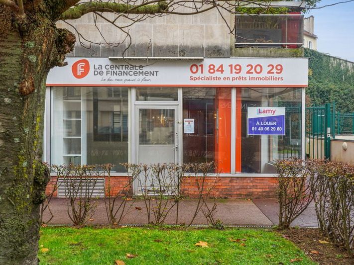 Location boutique 71 m² à Montrouge