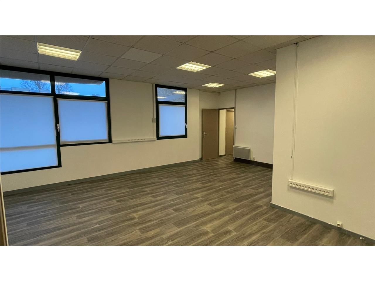 Vente bureaux 1727 m² non divisibles