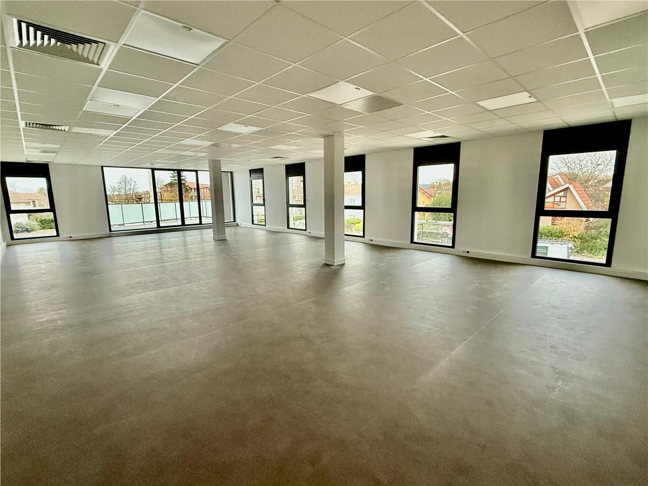 Vente bureaux 131 m² non divisibles