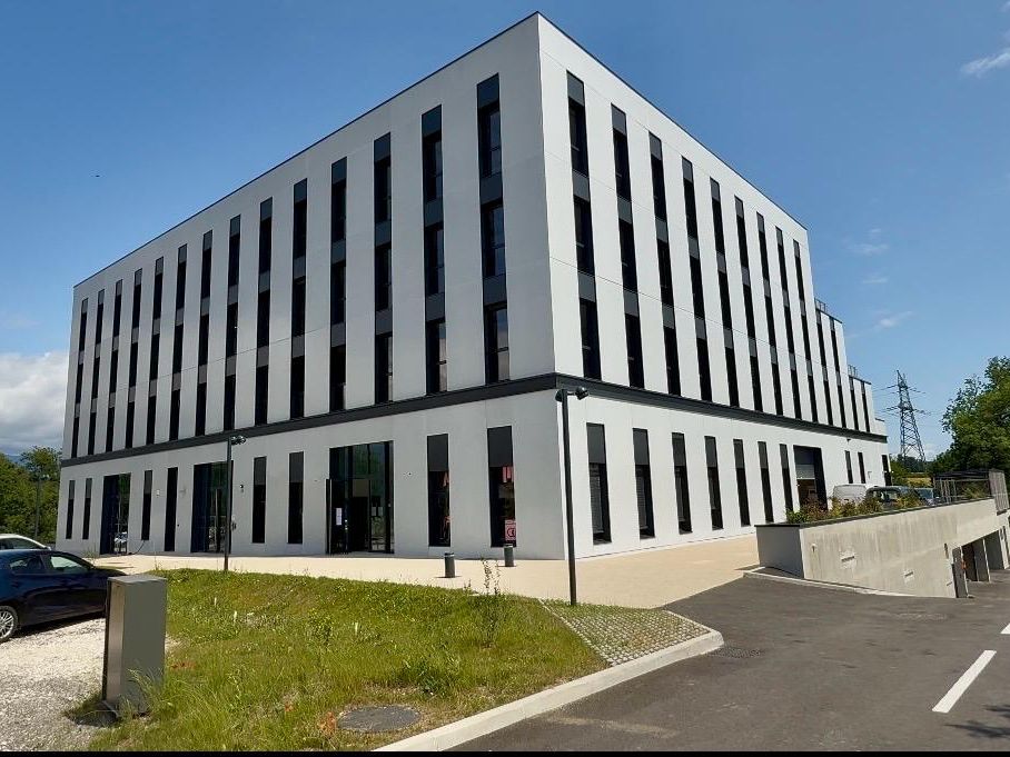 Vente bureaux 185 m² non divisibles