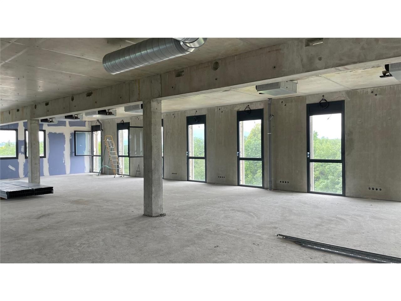 Location bureaux 222 m² non divisibles